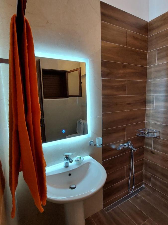 Guest House Gorani Berat Exterior photo