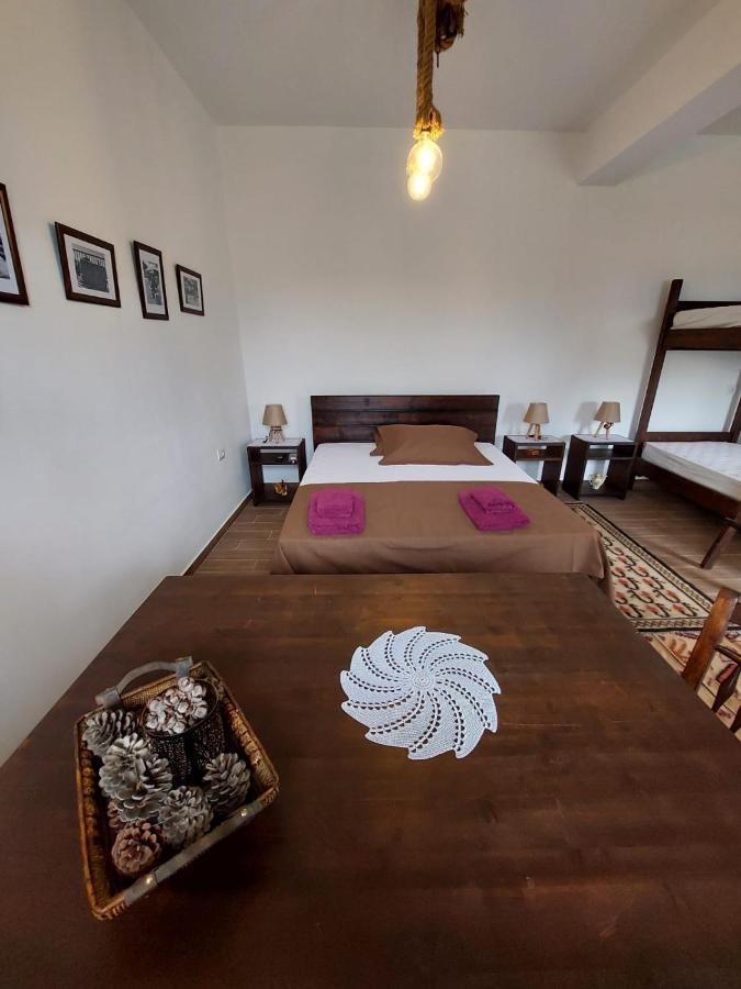 Guest House Gorani Berat Exterior photo