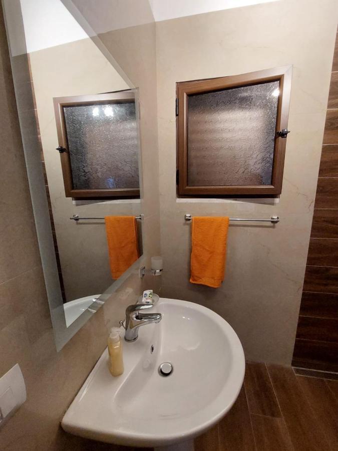 Guest House Gorani Berat Exterior photo
